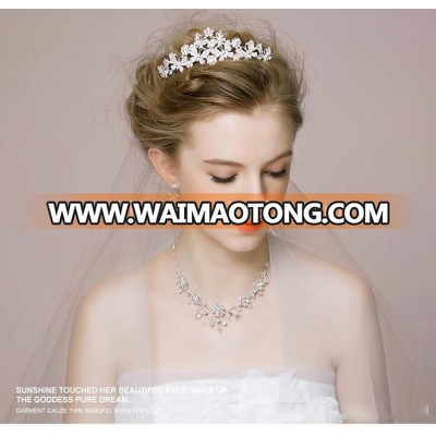 2017 Wedding Tiaras Necklace Earrings Jewelry Sets Crystal Romantic Wedding Accessories New Arrival Wedding Hair Crown